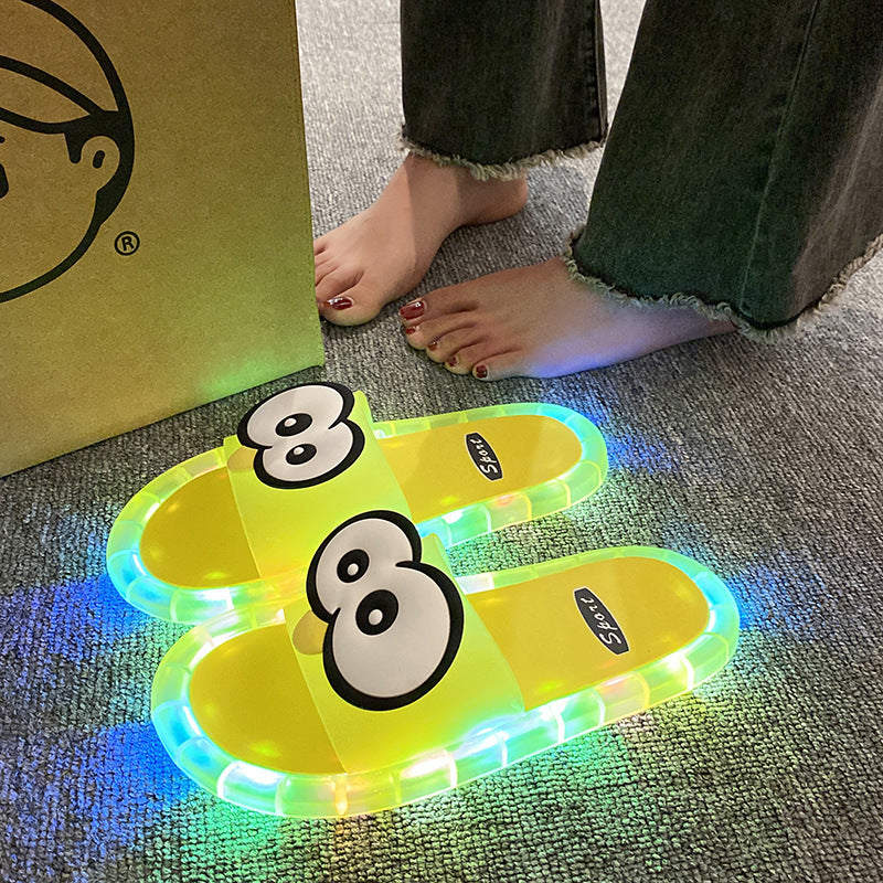 👣Söpöt sarjakuvamaiset valaisevat tohvelit